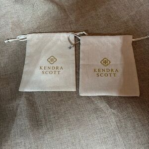 Bundle Kendra Scott Jewelry Dust Bag (2)